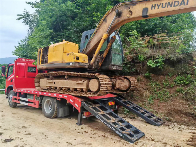 随州挖机拖车厂家