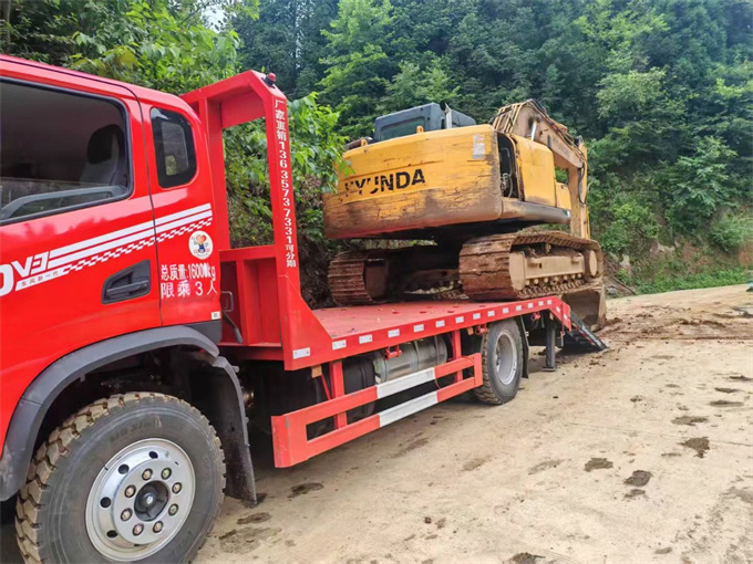 挖机拖车哪家好